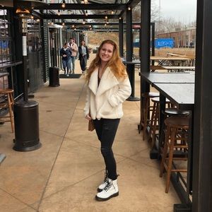 Meet your Posher, Sara